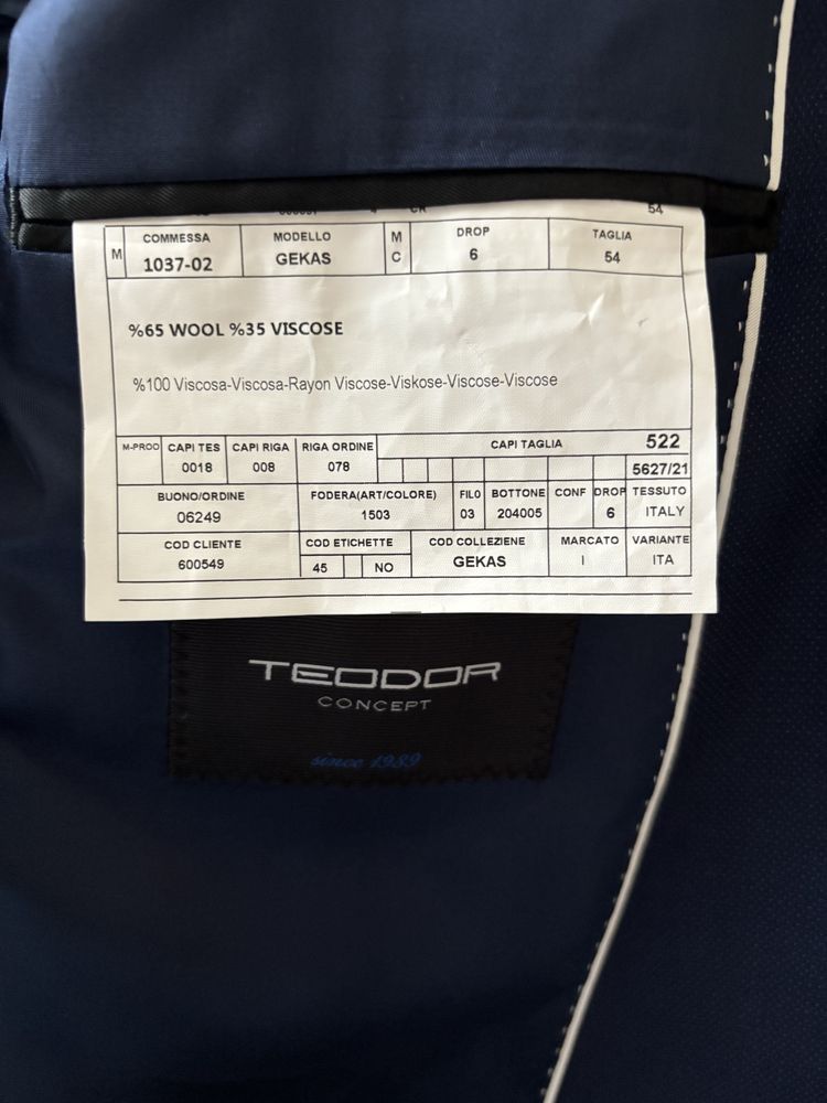 Костюм на Teodor