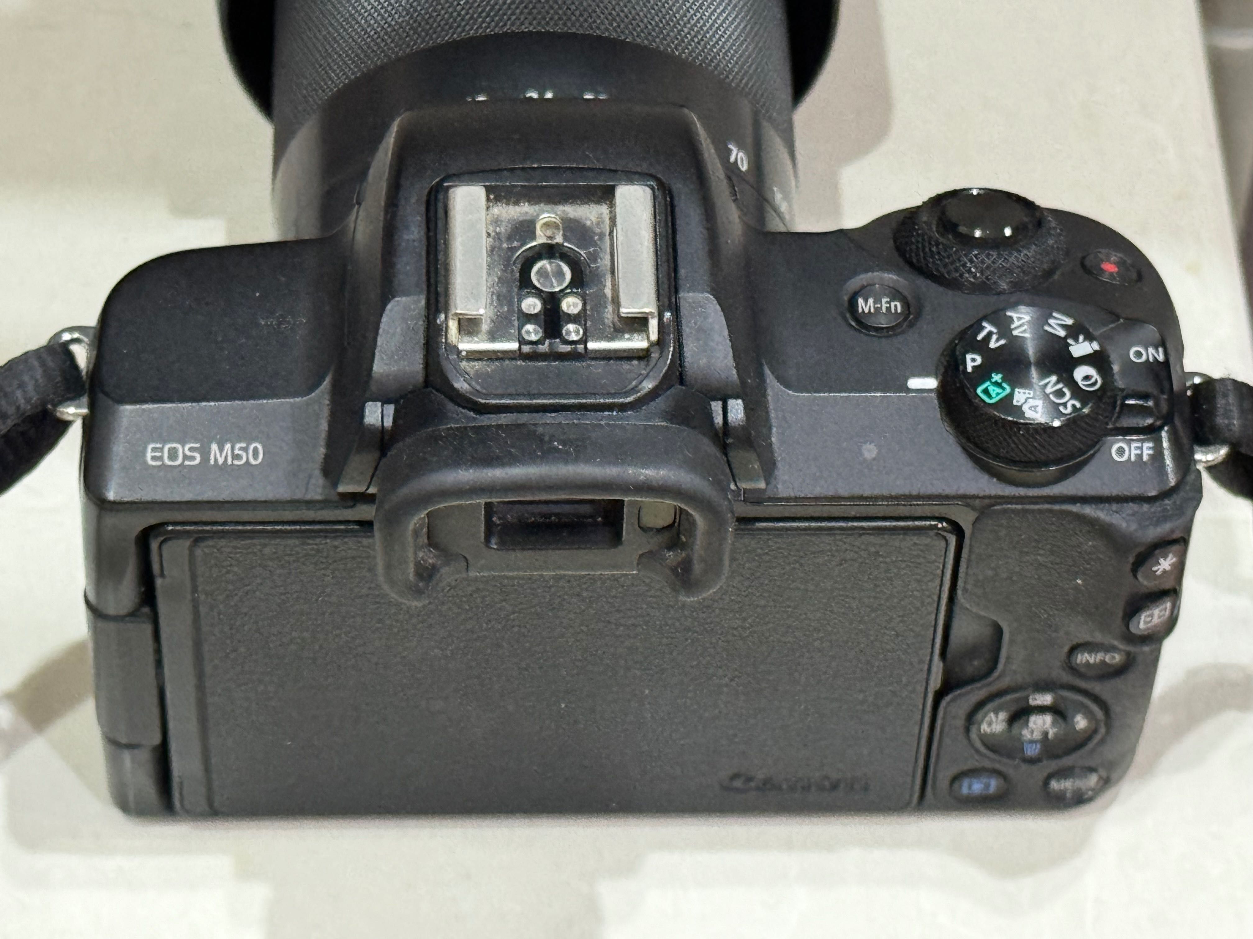Продаю Canon M50 с объективом 18-150 f/3.5-6.3