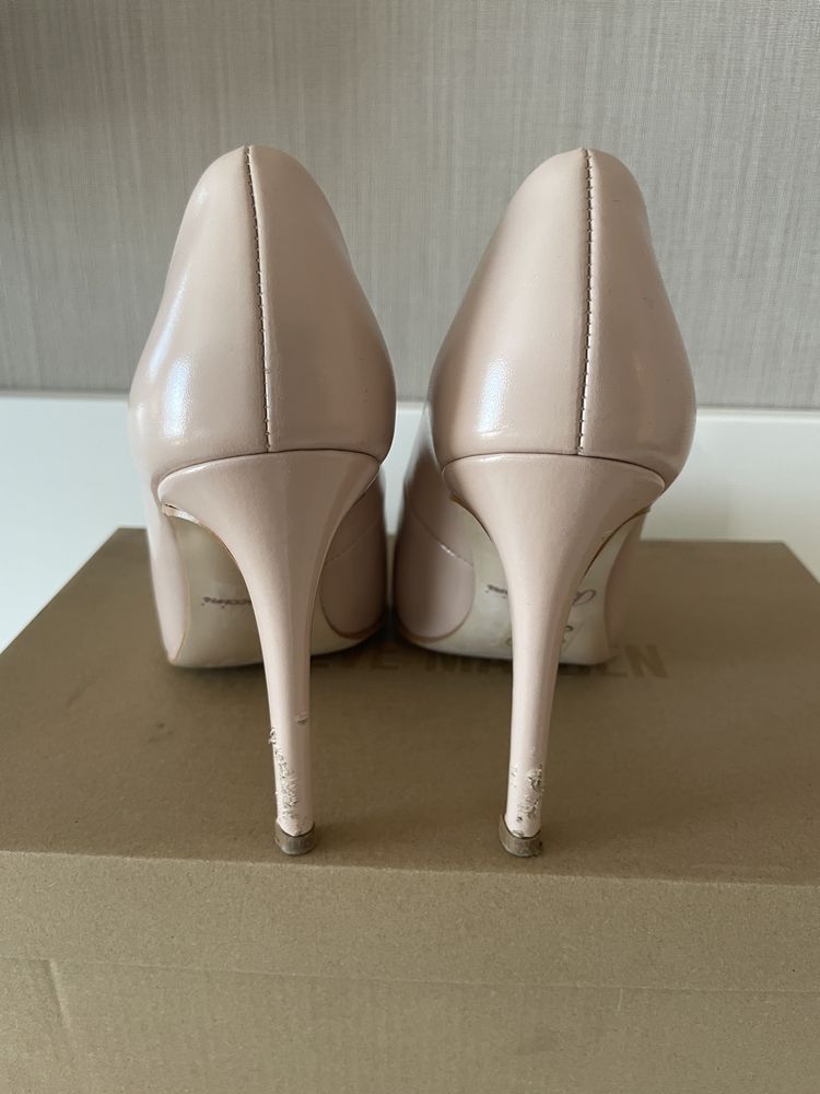 Дамски официални обувки на ток Guess, Baldaccini, Zara 36
