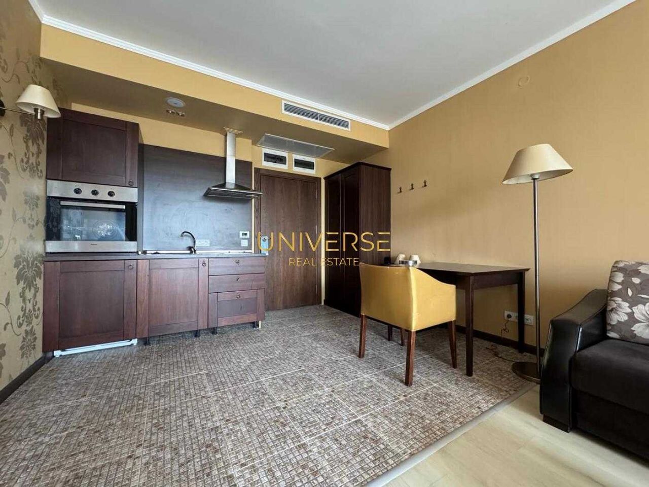 Продава се Двустаен апартамент в к.к. Слънчев бряг - 69 кв.м за 1283 €/кв.м - Снимка #4