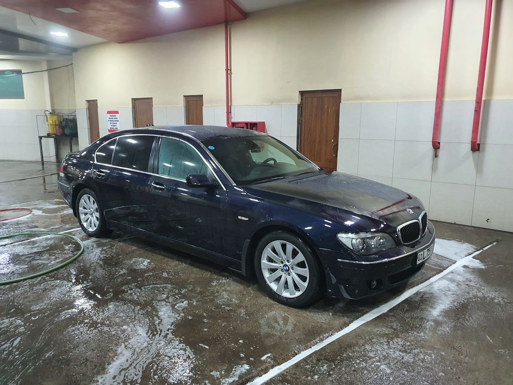 Продам БМВ- 740 long, 2005г. Машина в отличном состоянии.