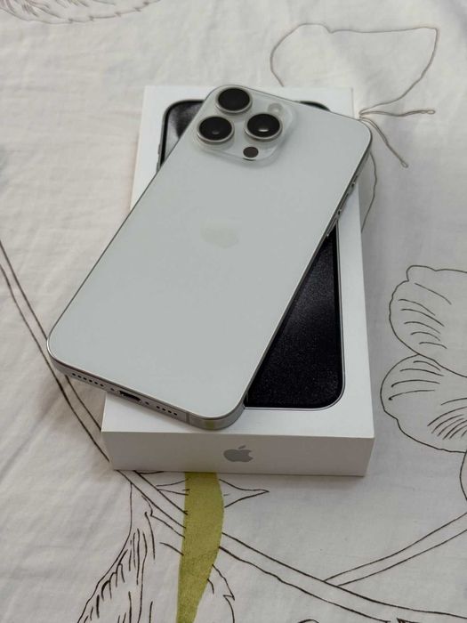 продам apple iphone 15 про макс 256 гб