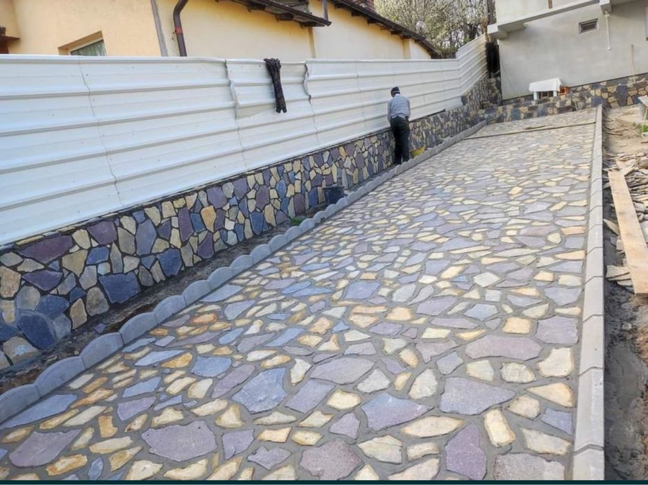 Piatra cubica andezit noua sau veche orice dimensiune oriunde in tara