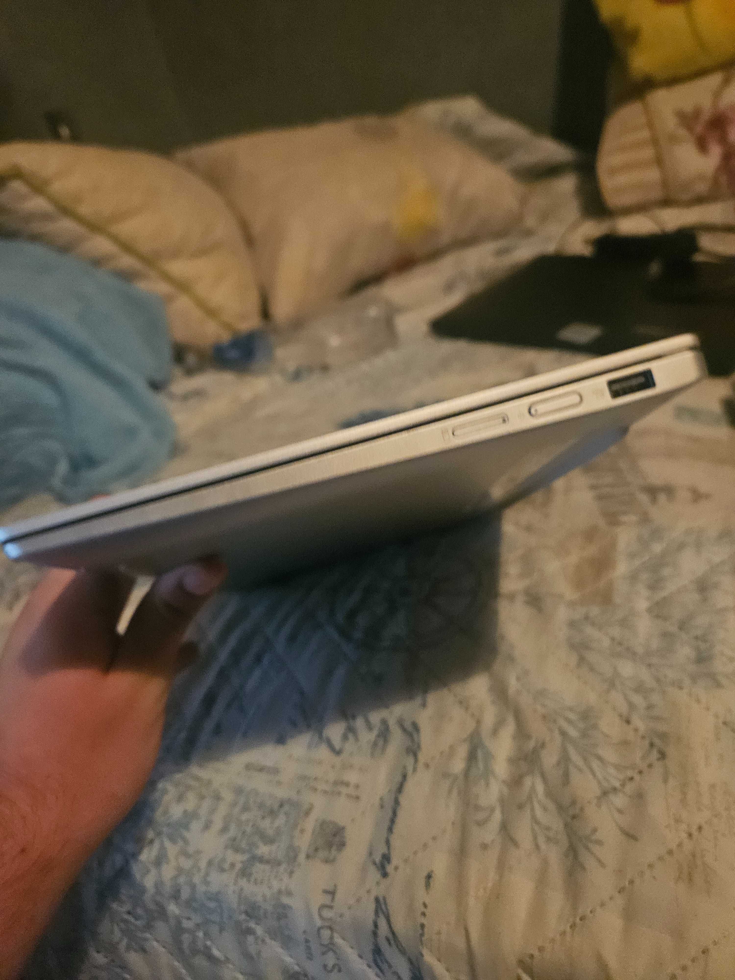 Lenovo IdeaPad 5G 14Q8X05