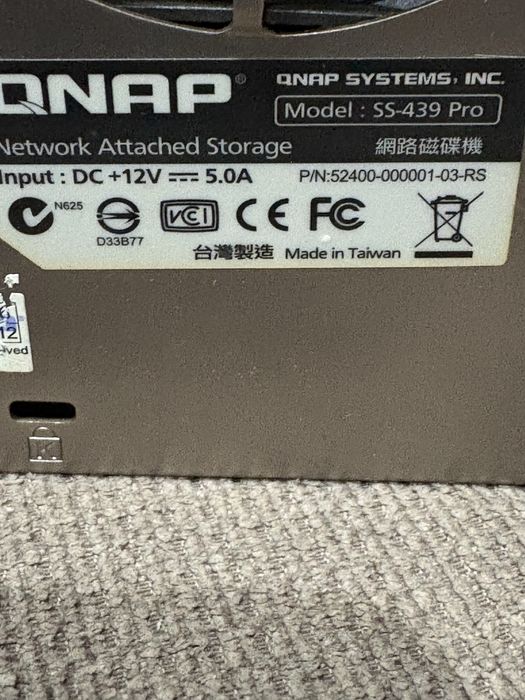 QNAP SS-439 Pro Turbo NAS cu 4x 320gb hdd 2.5 inch (SATA)