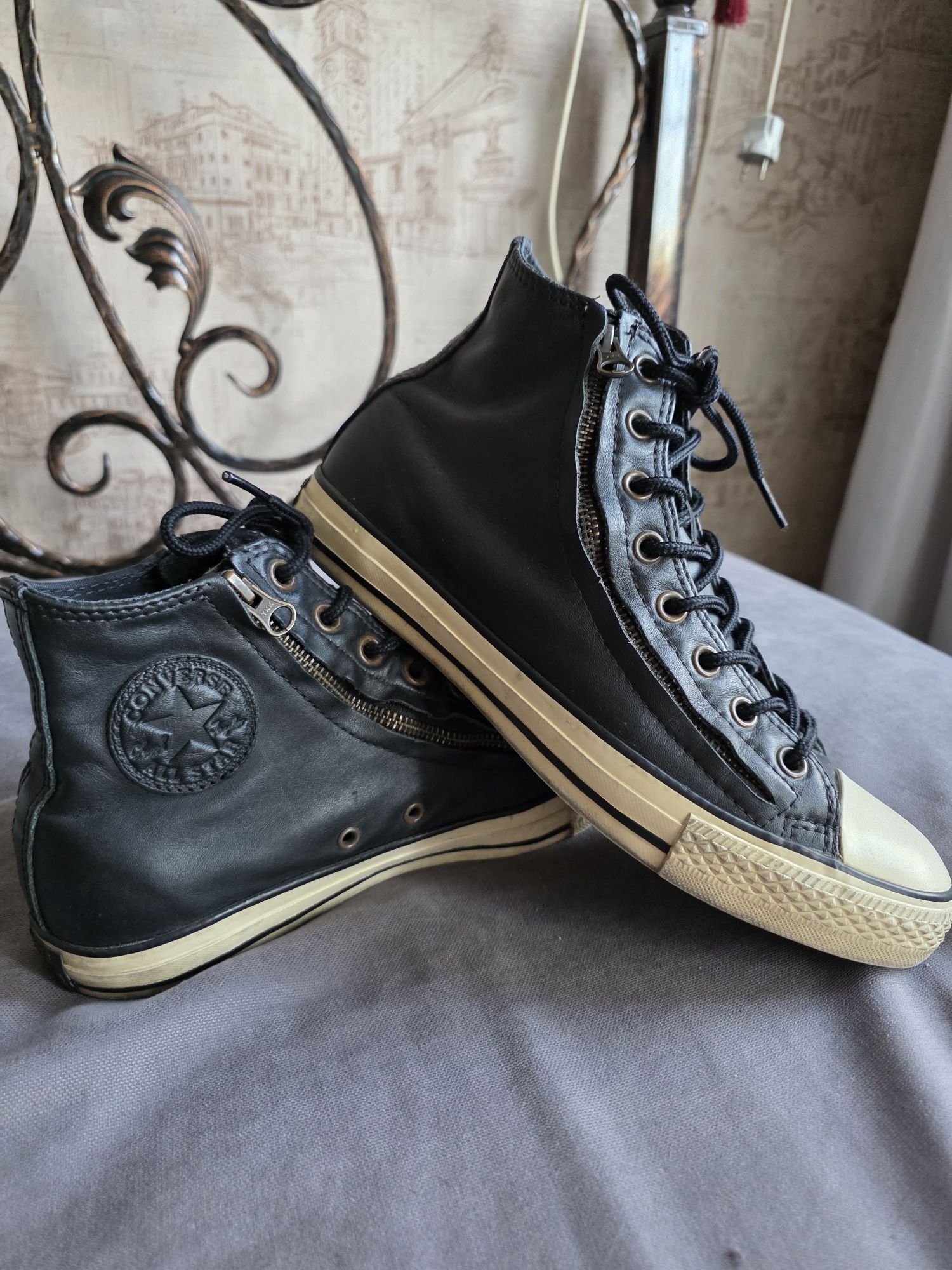 Кожаные кеды Converse