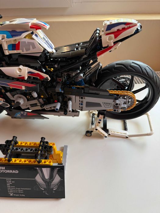LEGO® Technic 42130 - BMW M 1000 RR