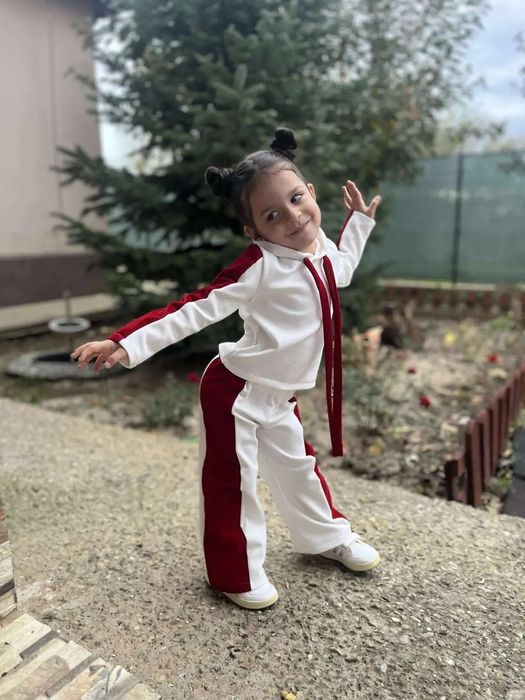 Compleu pentru fetițe