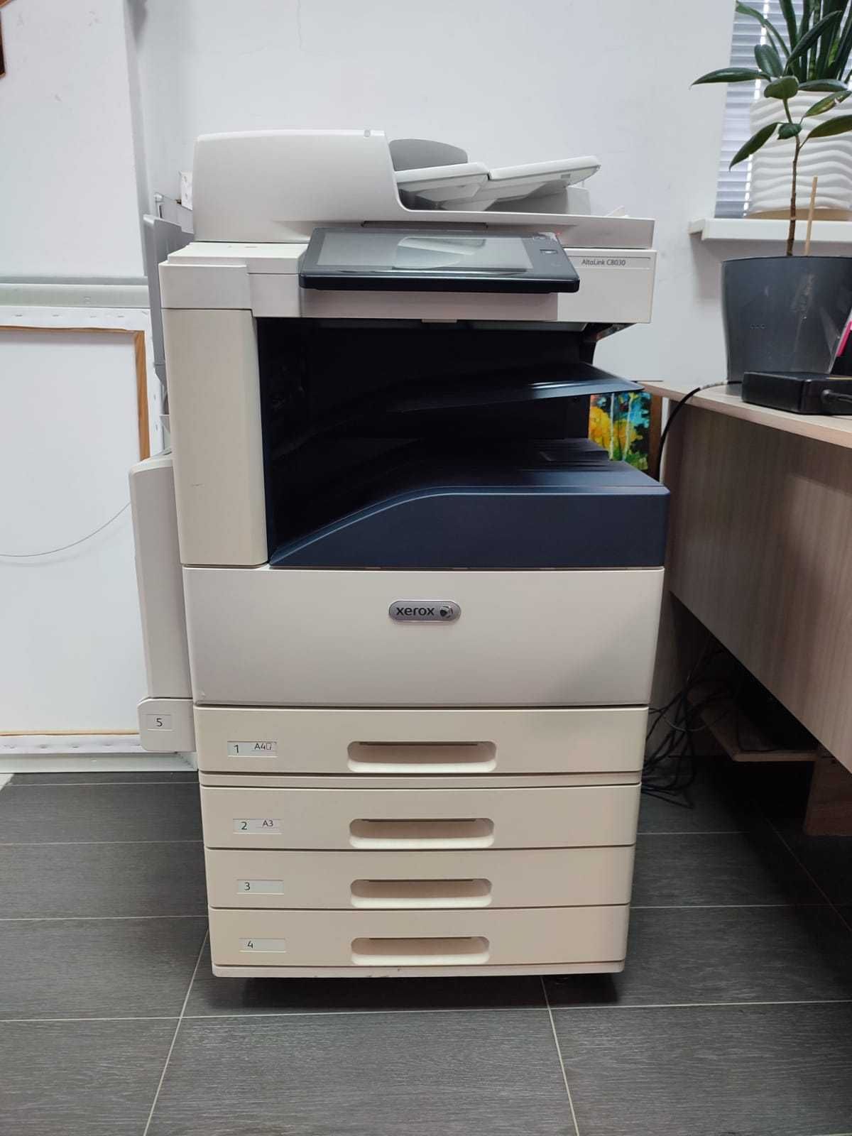 Лазерный принтер цветной Xerox AltaLink C8030