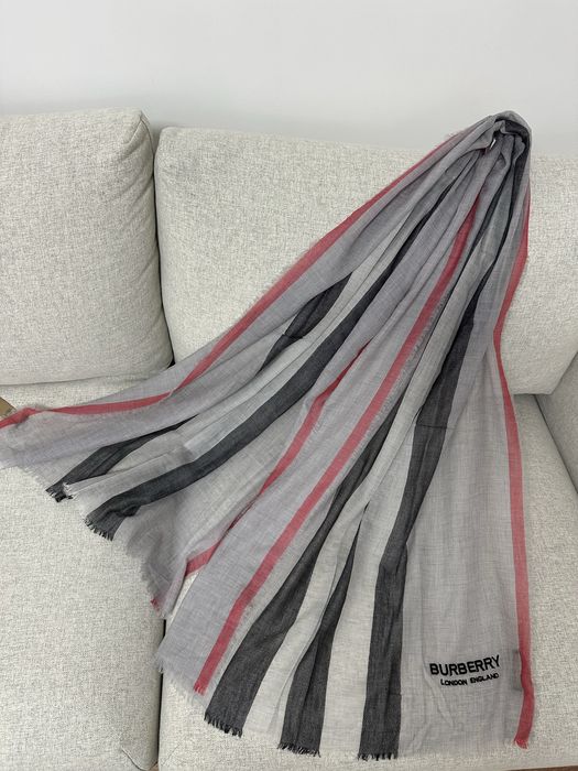 Esarfa 100% cashmir Burberry