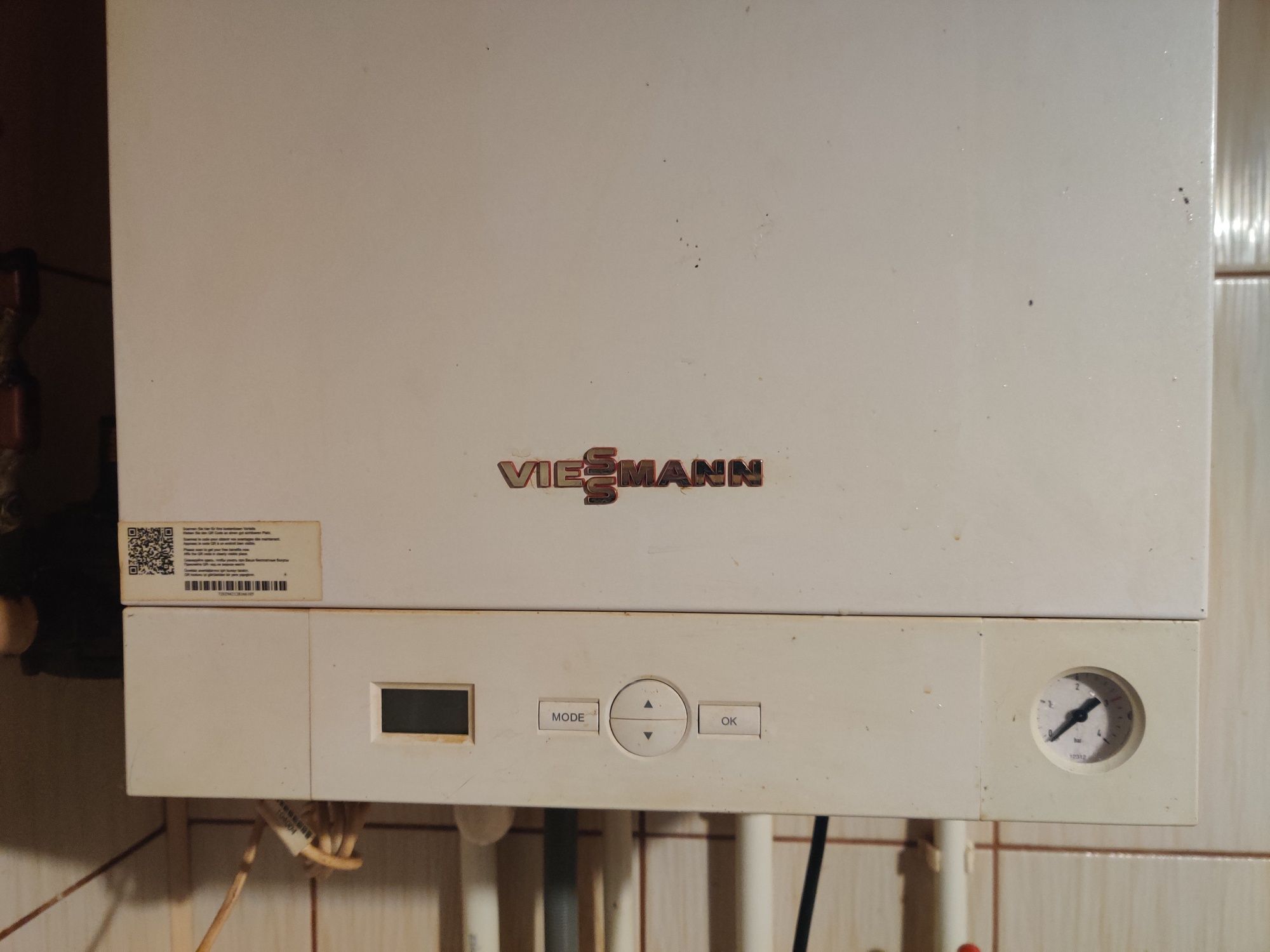 Centrala termica Viessman Vitodens 050 + smart termostat Tado