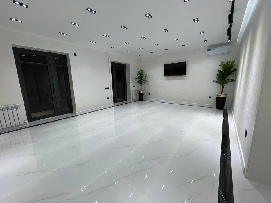 Срочно Сдаётся Нежилое Айбек метро ор-р VOHHA BERASERA 100.м2