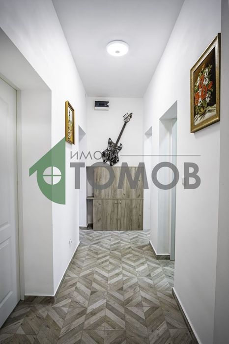 Луксозен и напълно обзаведен тристаен апартамент в сърцето на Русе