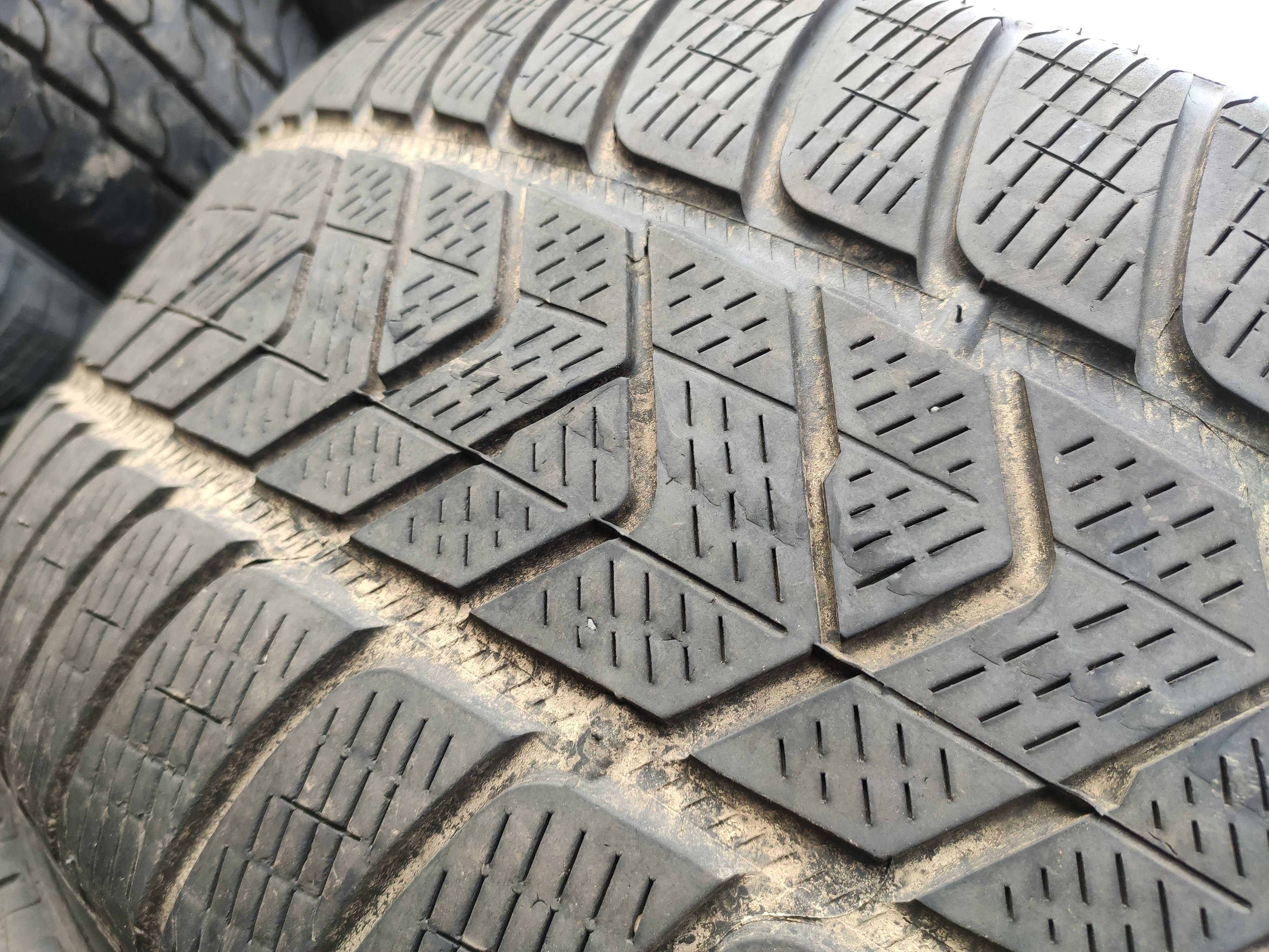 4бр Зимни гуми 255 45 20 - Pirelli