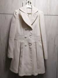 Бяло дамско палто