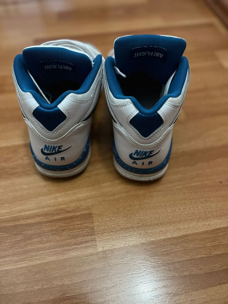 Adidasi Nike stare foarte bună
