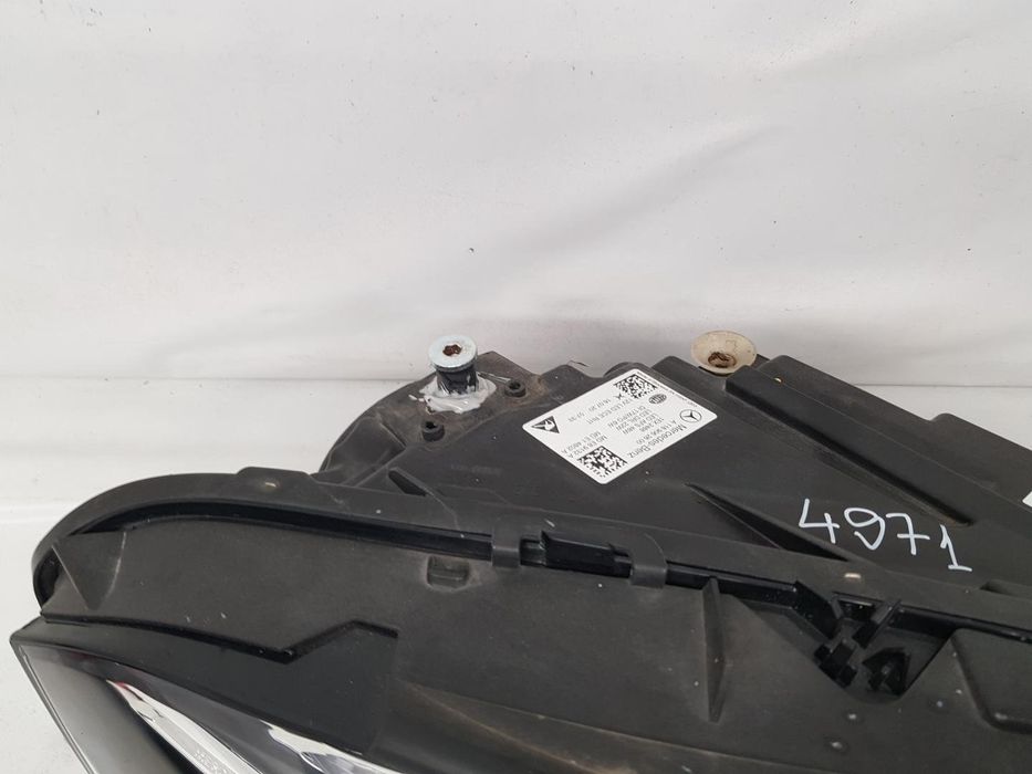 Far dreapta full led Mercedes CLA dupa 2019