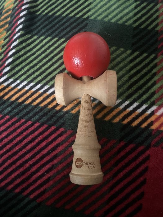 vand kendama pro model sau schimb, astept oferte