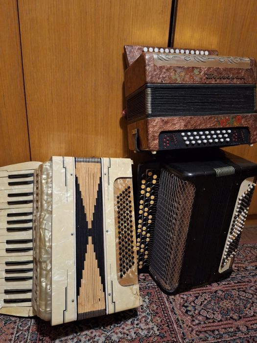 Продам гармонь, аккордеон