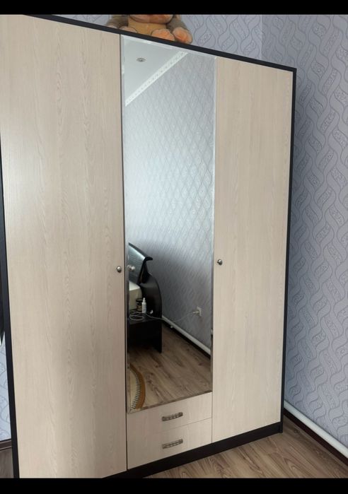 Продаем спальный гарнитур