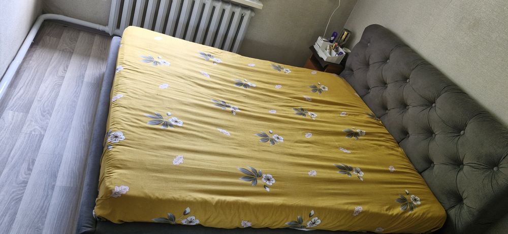 Двуспальная кровать б/у