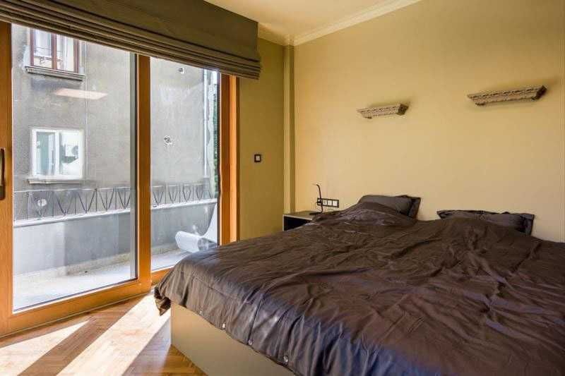 Продава се Двустаен апартамент в София, Борово - 65 кв.м за 2000 €/кв.м - Снимка #3