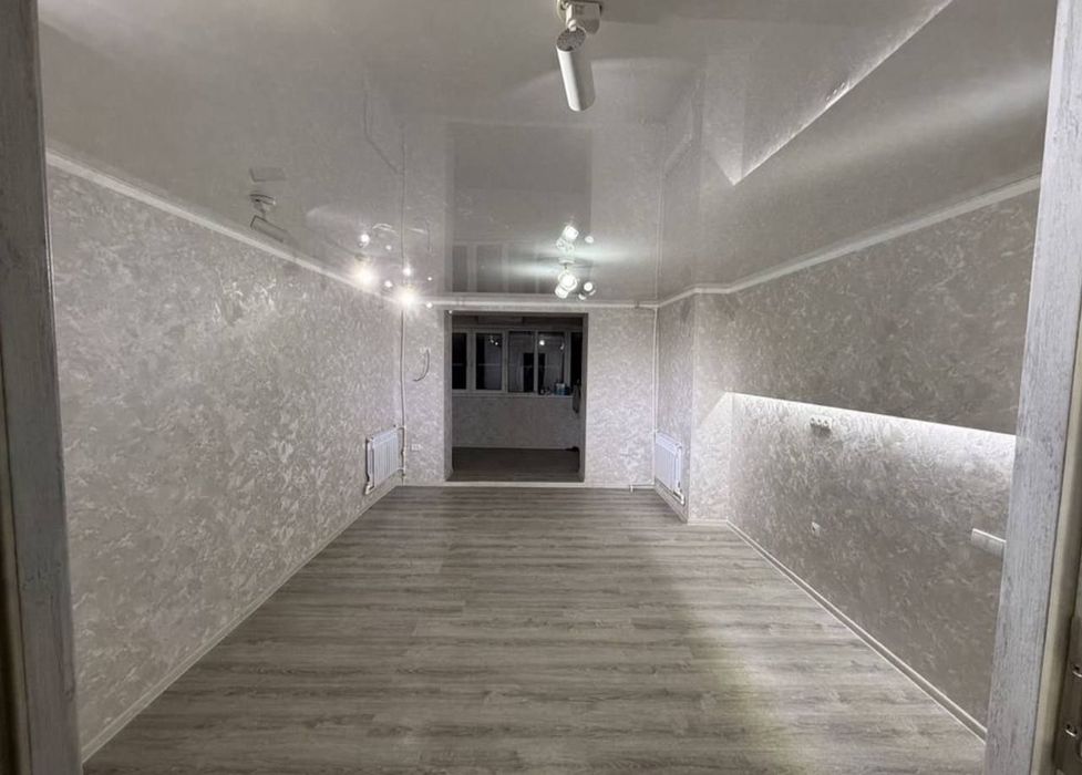 Квартира на Новомосковская -кафе Бон 2/2/5 общ пл 52м Евро