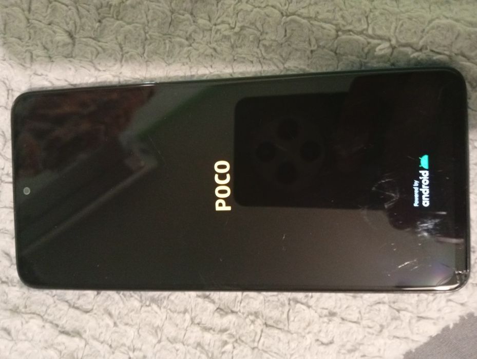 Смартфон Poco 4X 5G и подарък телефон