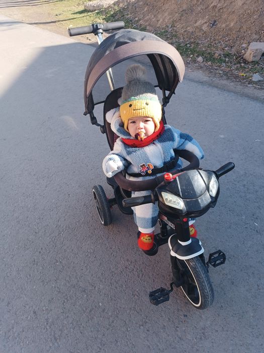 Velokolyaska sotiladi 300000