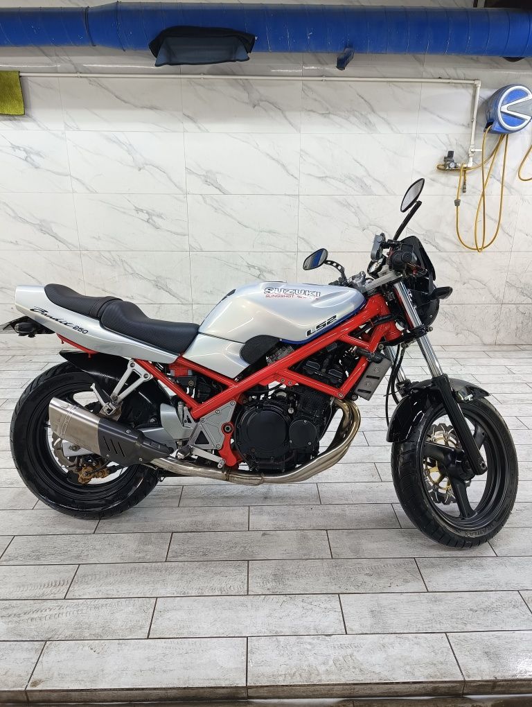 Suzuki gsf 250 bandit