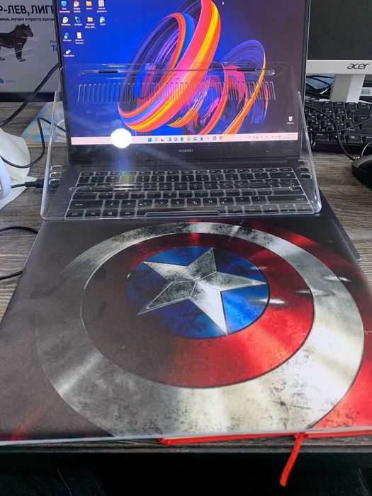 продам новый чехол на Matebook 14