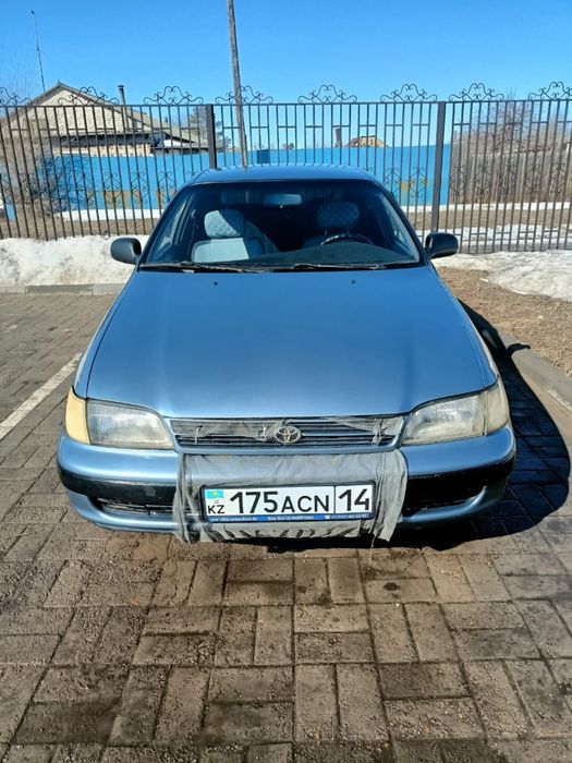Продам машину Тайота Карина Е