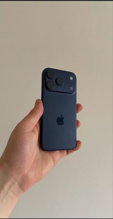 Iphone 17 pro blue  256 gb