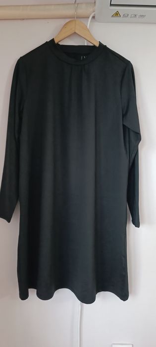 Елегантни черни рокли