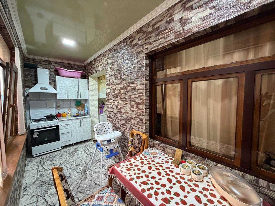 Продаётся 2х комн квартира на 5 этаже Ор-р  6 микрорайон Мадина