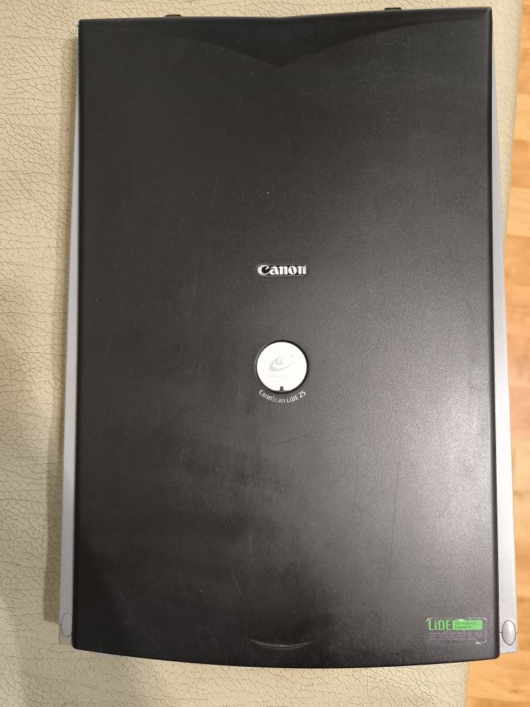 Сканер CanonScan Lide 25