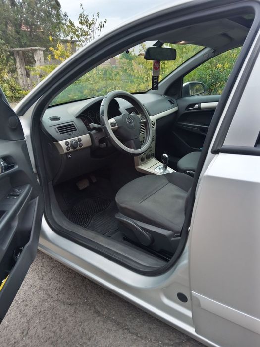 Продавам опел астра