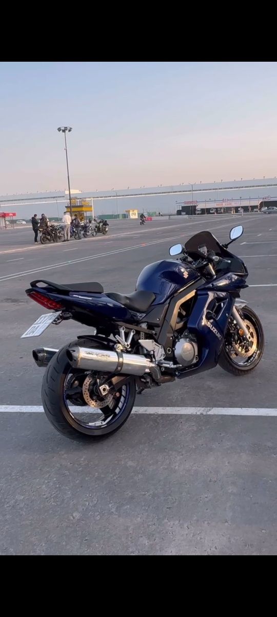 Продаю suzuki SV1000 год 2006