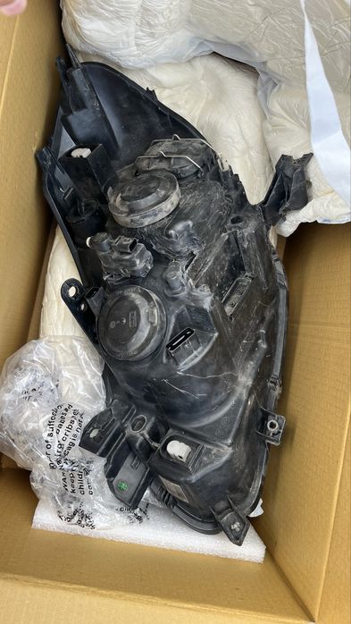 Фар Renault Clio 3
