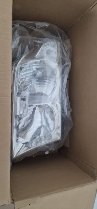 Фары на тоиота 200