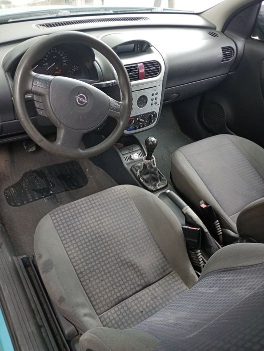 Opel CORSA benzina Glovo bold livrari