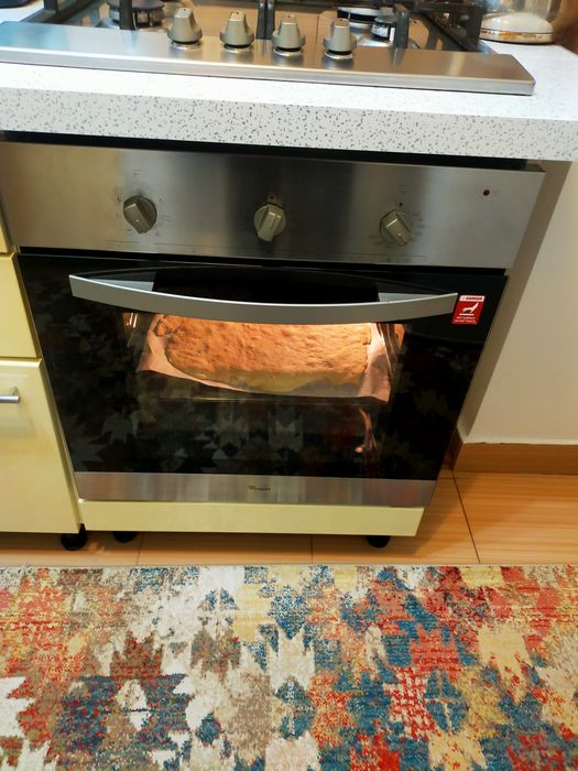 Cuptor total funcțional Whirlpool