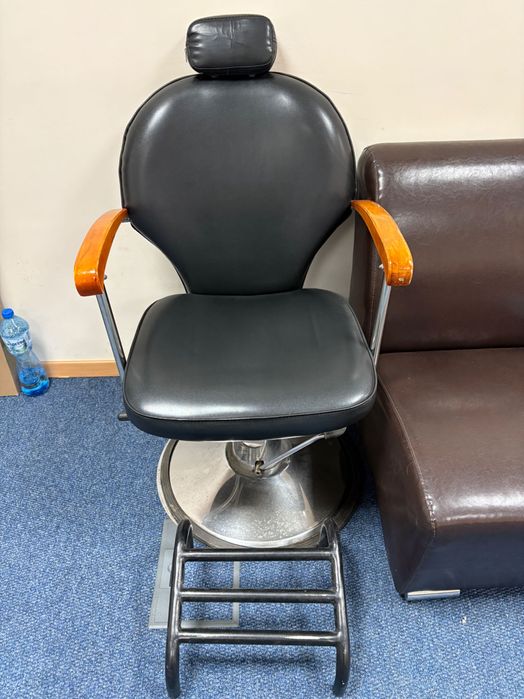 Бръснарски  стол