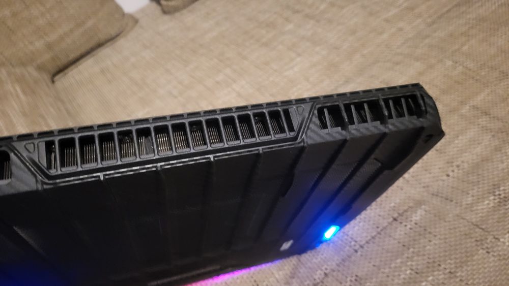 Култовият лаптоп MSI Titan GT76 с компоненти на Desktop настолен PC