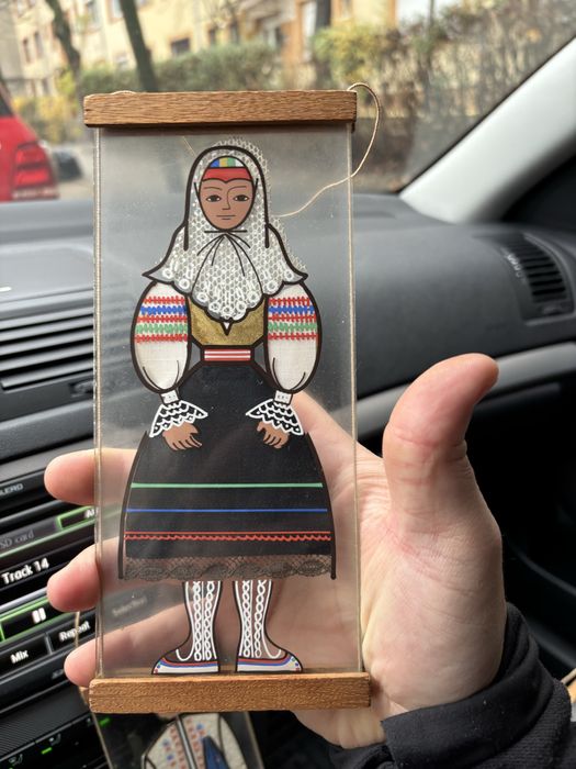 Tablou/Arta populara/Decoratiune - oameni in port popular traditional