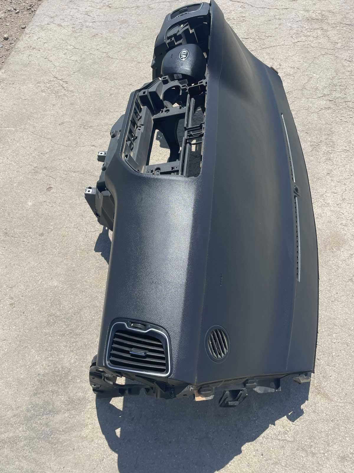 Арматурно табло с еърбеци Airbags за Kia Rio 2011-2017г., 1. 2i