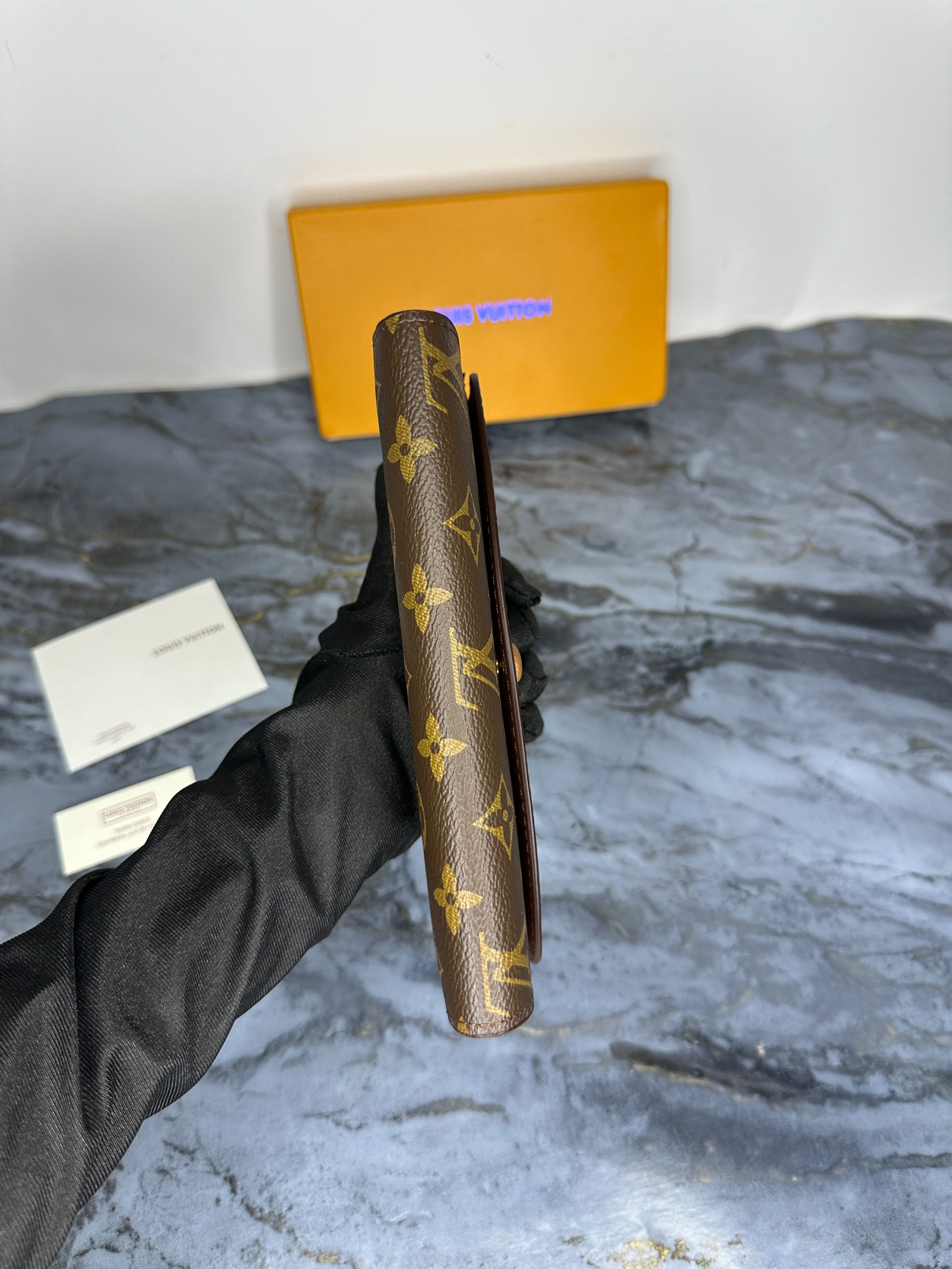 Portofel Louis Vuitton EMILIE wallet piele canvas 100% cutie inclusă