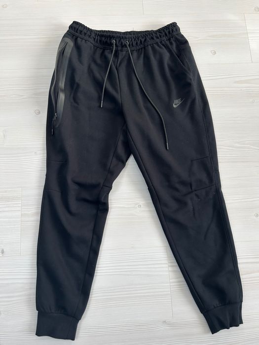 Tech fleece old season pants
