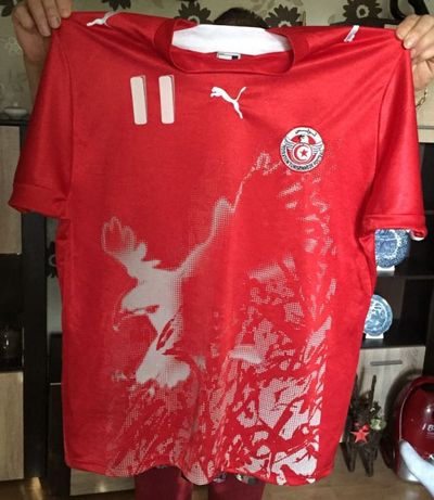 Tricou fotbal Puma al nationalei Tunisiei,arata foarte bine,marimea XL