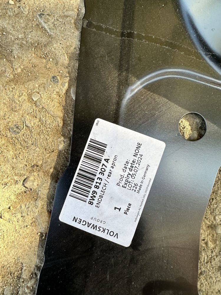 Panou spate audi a4.b9.cod:8w9813307.a.